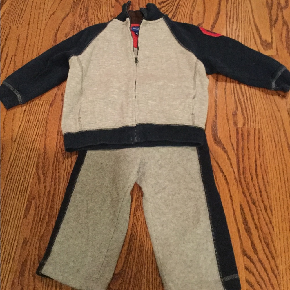 Zip up sweater and running pants